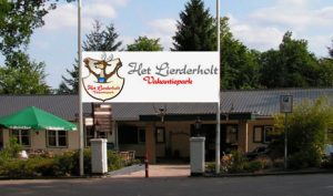 De entree van Vakantiepark Het Lierderholt, met restaurant