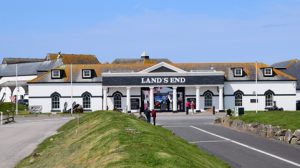 Het grote entreegebouw: Land's End