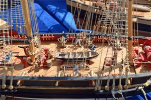 De details van de scheepjes zijn prima in orde