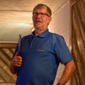 Leo dankt namens de reisleiding ook de groep