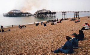 storm en brand verwoestten de pier