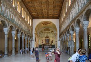 San Apollinare interieur