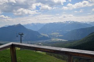 uitzichtplatform met veilige glaswand